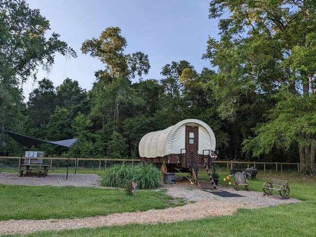 Building Photo - 1208 County Rd 315