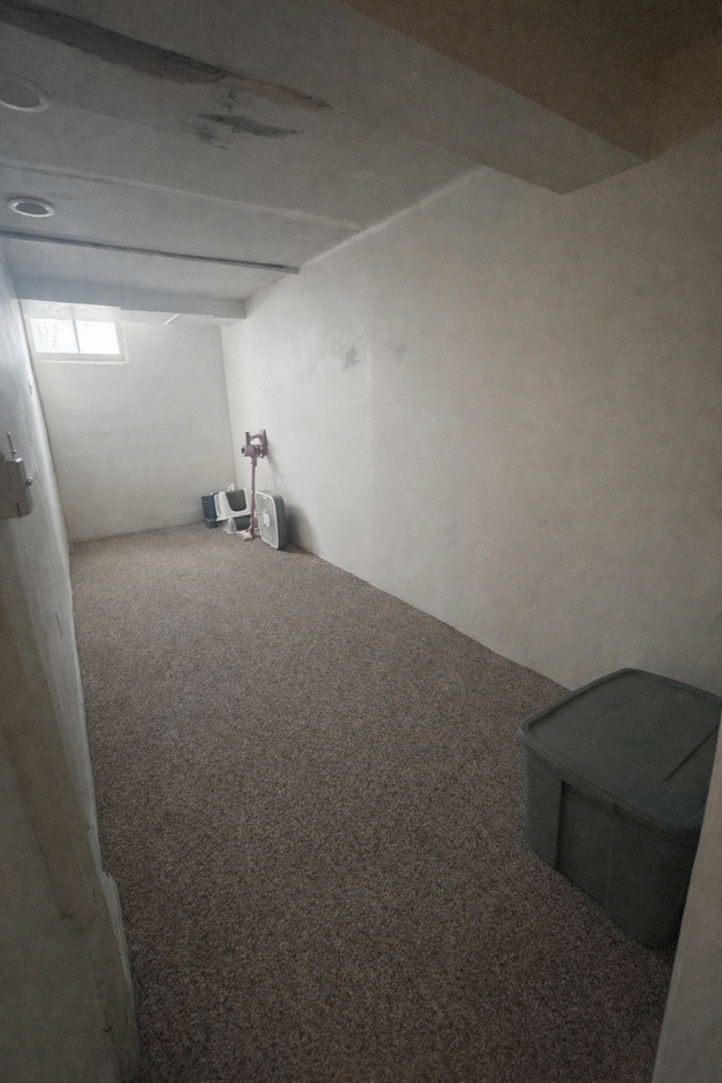 Building Photo - 1803 Hill St