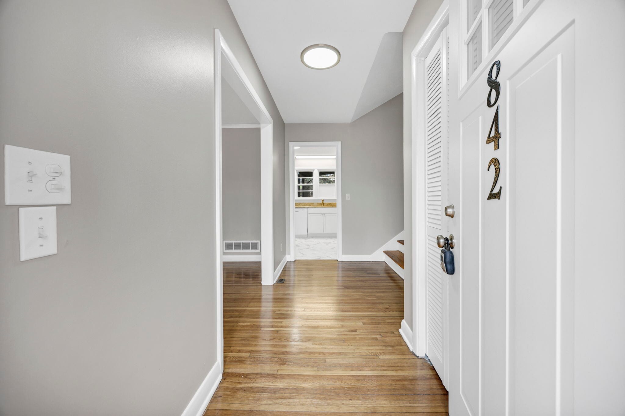 Building Photo - 842 Delverton Rd