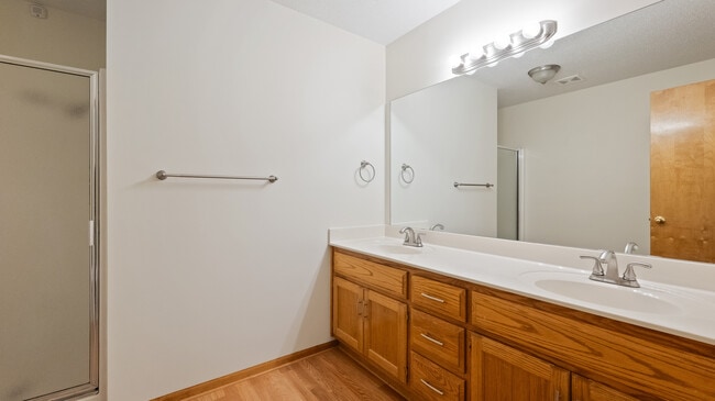 Primary Bath - 21917 S Murphy Ln