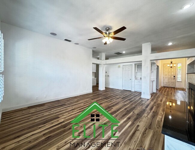 Building Photo - **Stunning Custom Home with Solar and Pool...