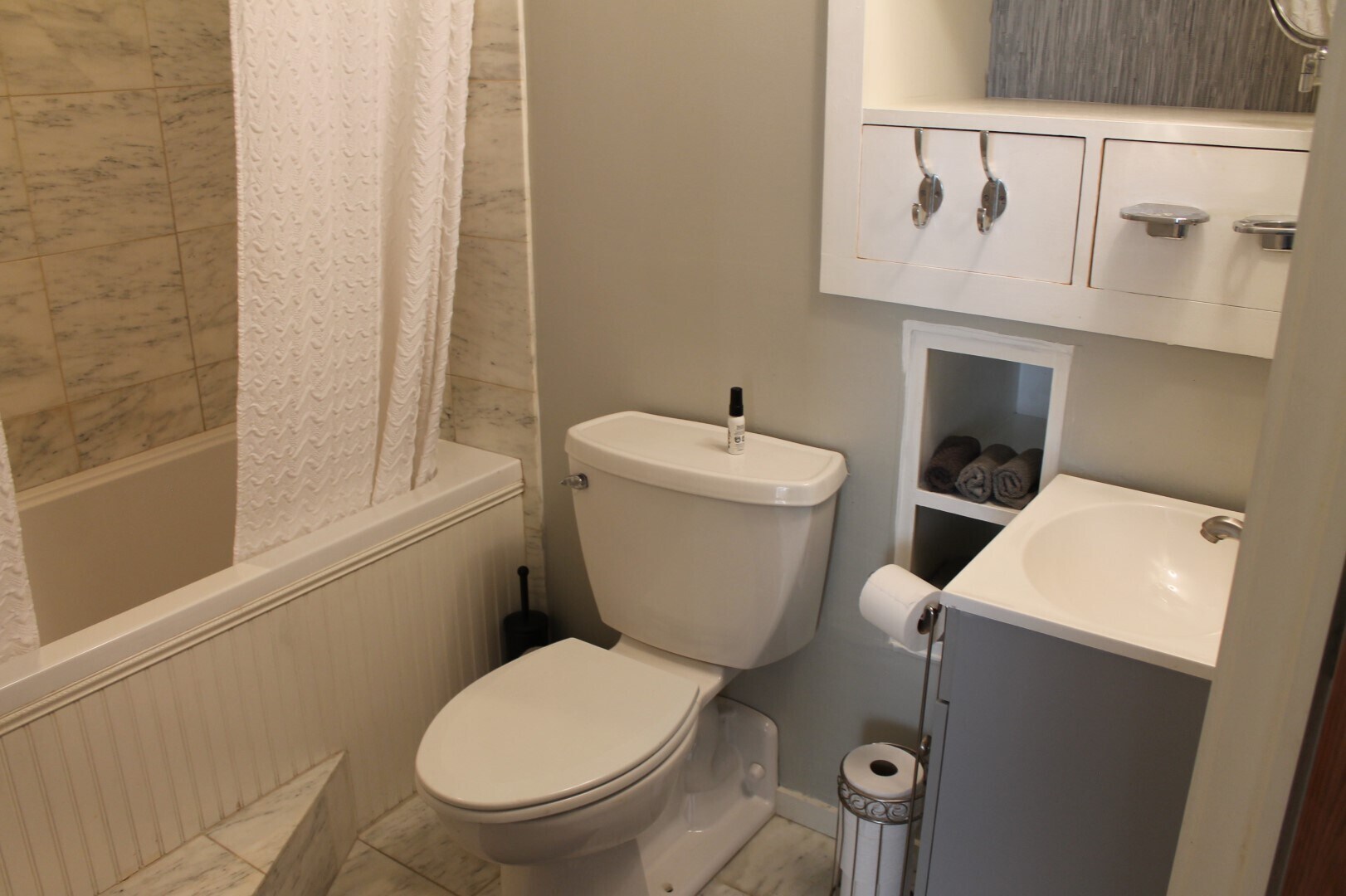 Building Photo - 131 Main St