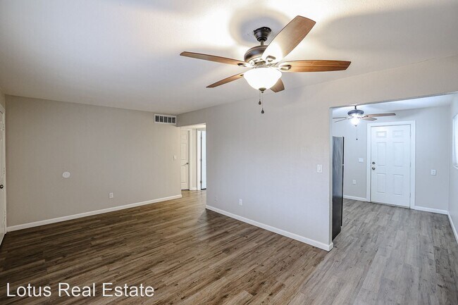 Building Photo - 2 br, 1 bath House - 2323 N 39th Ave.