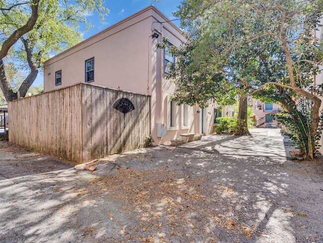 Building Photo - 5230 Arboles Dr