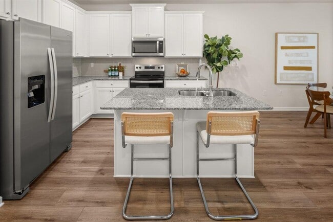 Building Photo - 4285 Notting Hill Dr SW
