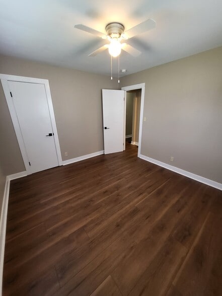 M Bedroom - 709 Michigan St