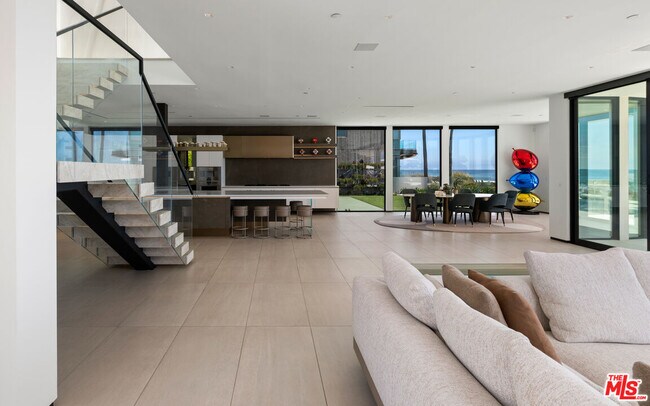 Building Photo - 31100 Broad Beach Rd