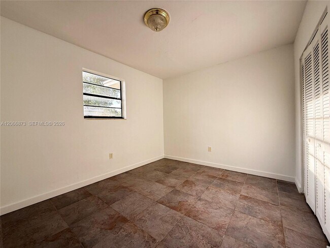 Building Photo - 7110 Custer St