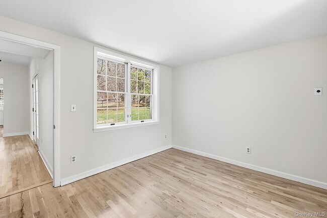 Building Photo - 1936 Longvue St