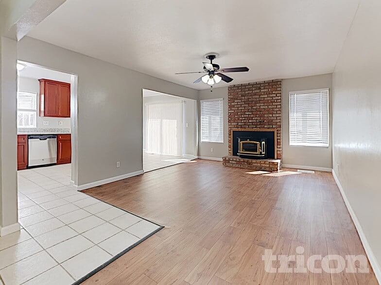 Building Photo - 1921 Teresa Ln