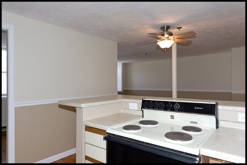 Building Photo - 3 Cook St