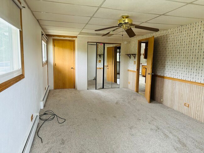 Building Photo - 3902 N Flansburg Rd
