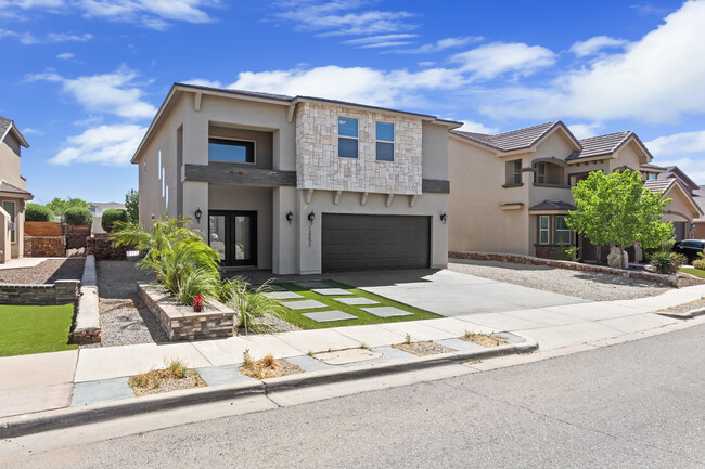 Building Photo - 12352 Stansbury Dr