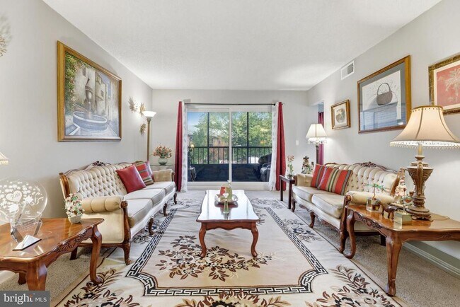 Building Photo - 15300 Beaverbrook Ct