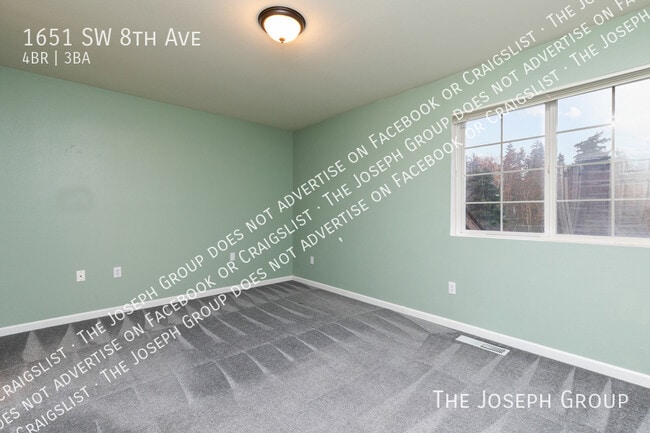 Building Photo - 1651 SW 8th Ave