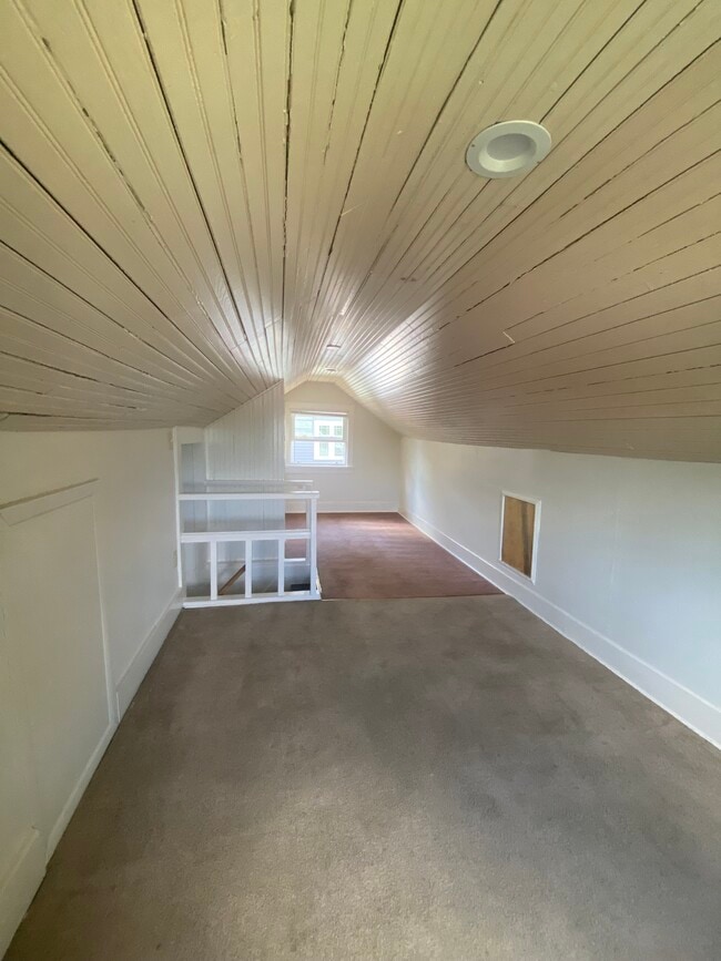 Building Photo - GR-0104
