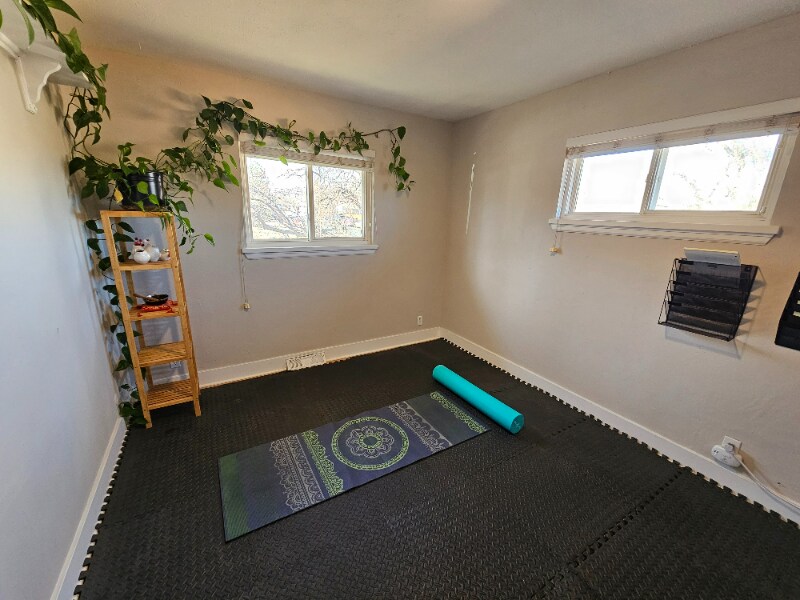 Building Photo - 880 35th St