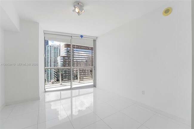 Building Photo - 495 Brickell Ave