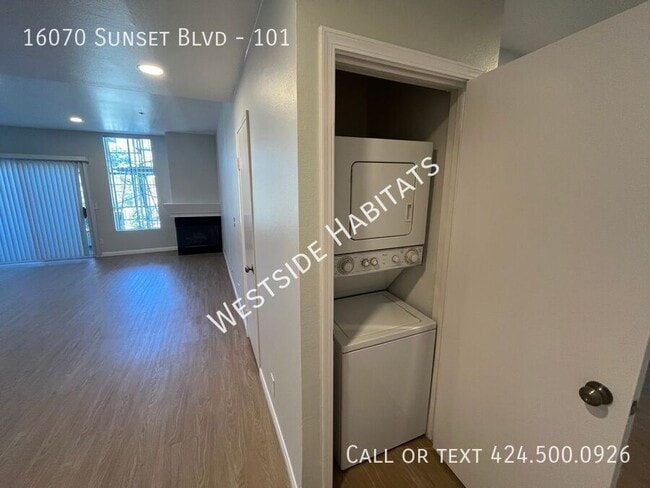 Building Photo - 16070 Sunset Blvd