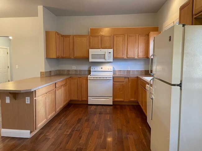 Building Photo - M1614 #1-3