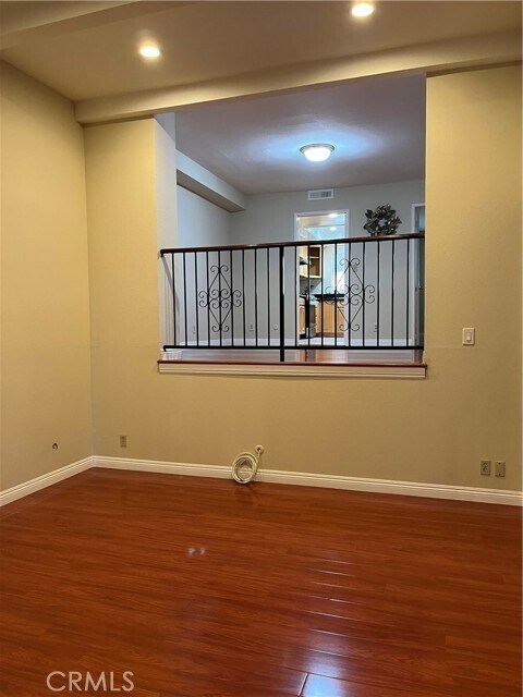 Building Photo - 320 N Marguerita Ave