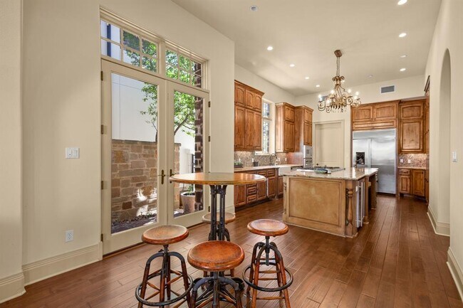 Building Photo - 13240 Villa Montana Way