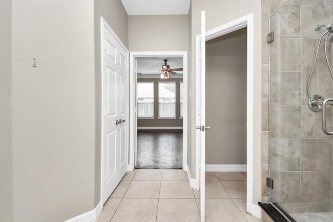 Building Photo - 8522 Chancellorsville Ln