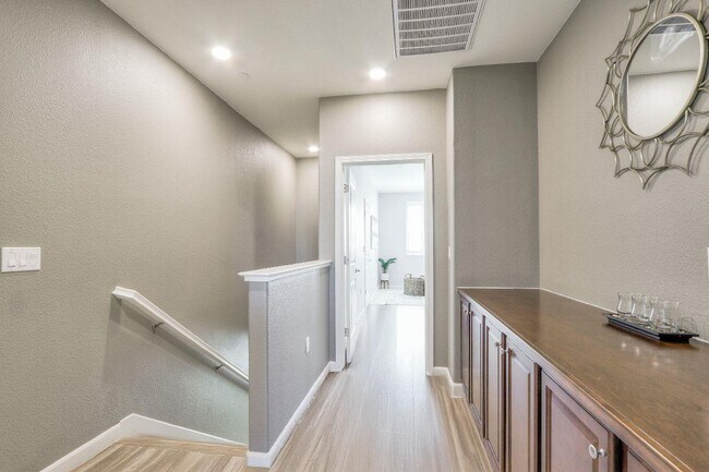 Building Photo - 267 Montalcino Cir