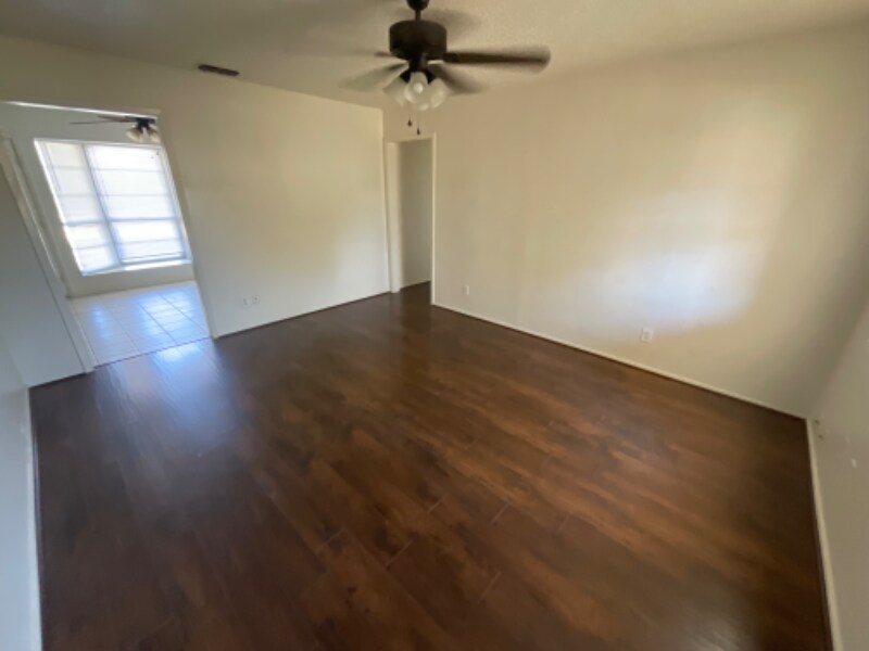 Building Photo - 4715 Catalina Dr