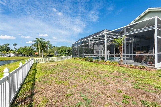 Building Photo - 6605 Stonington Dr N