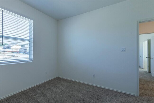 Building Photo - 412 Montauk Loop