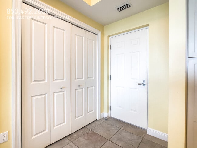 Building Photo - 645 Lost Key Dr