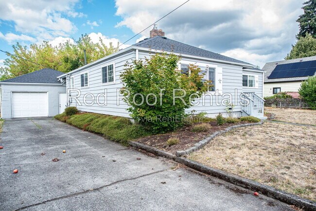 Building Photo - 1523 4th Ave NW