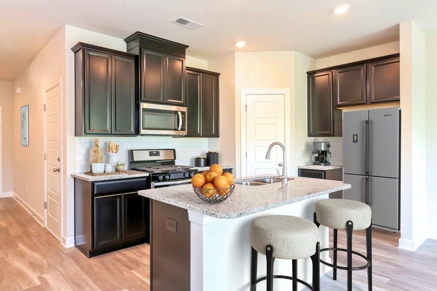 Building Photo - 226 Telford Dr