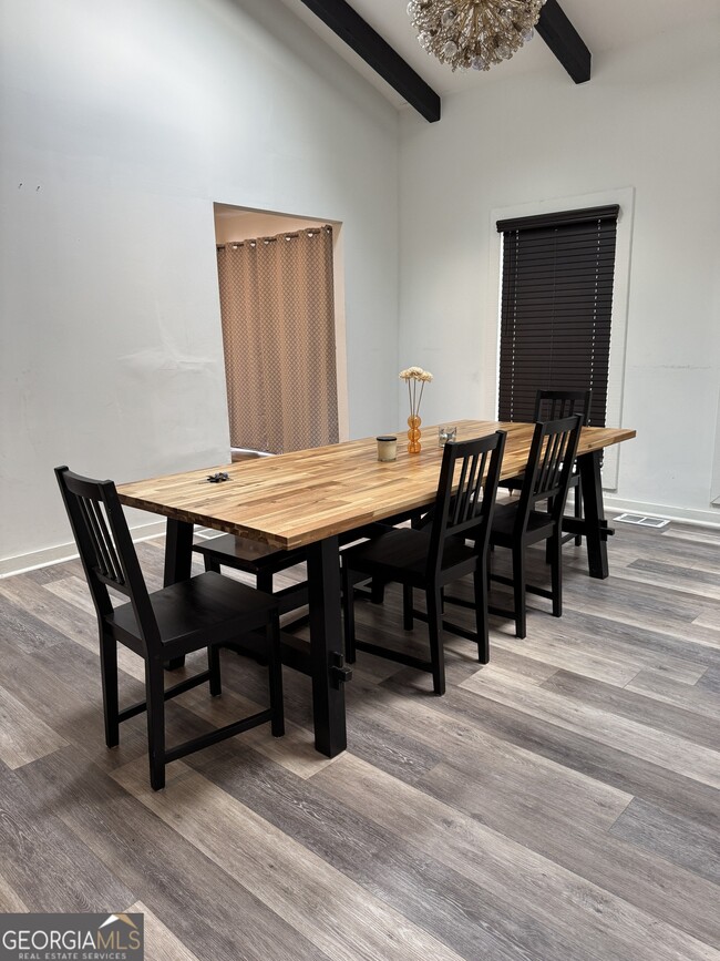 Building Photo - 1014 Curran St NW