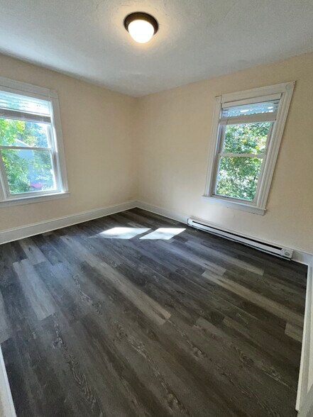 Building Photo - 27 Denmark St