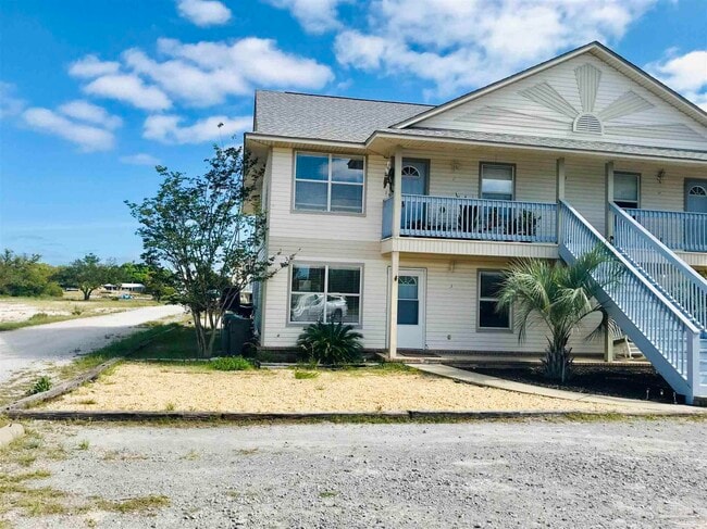 Building Photo - 13944 River Rd