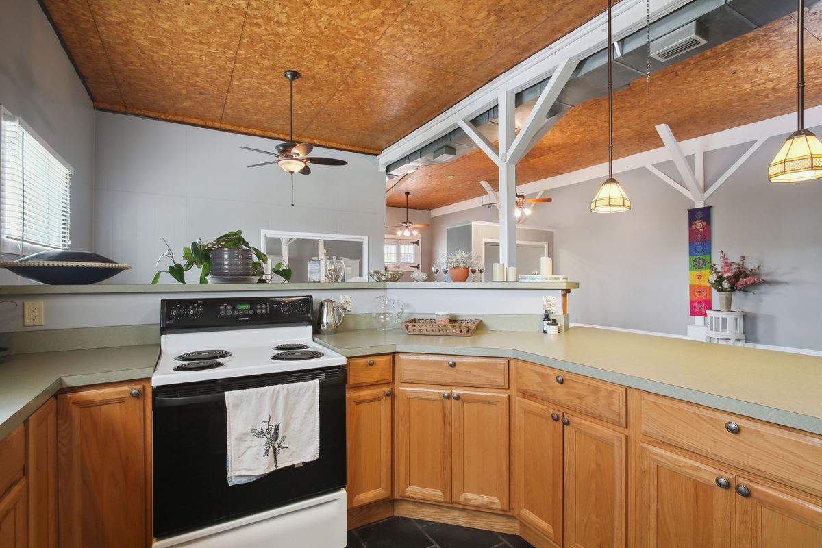 Building Photo - 116 Elmira Ave