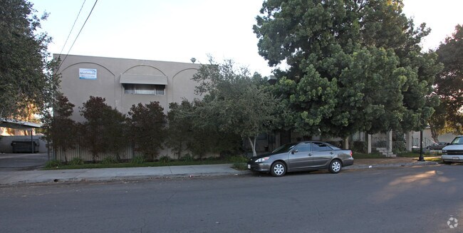 Building Photo - 223 N Avenue 58