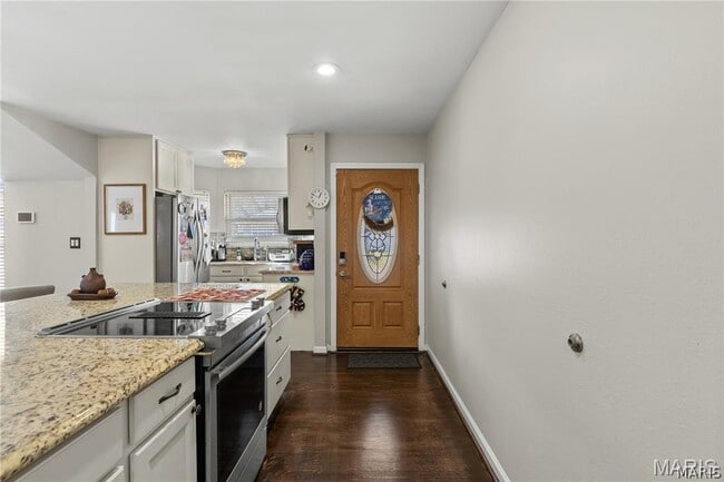 Building Photo - 712 Oak Hollow Ct