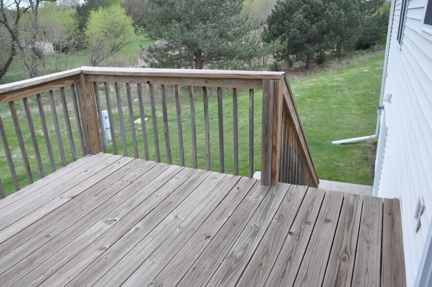 Deck - 2041 Colorado Dr