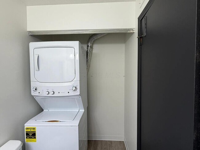 Building Photo - 5285 Portland St