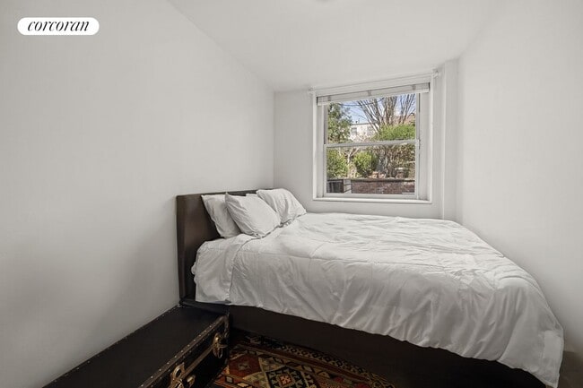 Building Photo - 57 Middagh St