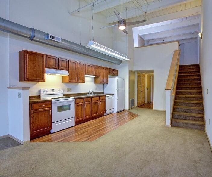 Primary Photo - Gund Brewery Lofts