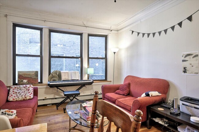 Building Photo - 5422-5424 S University Ave