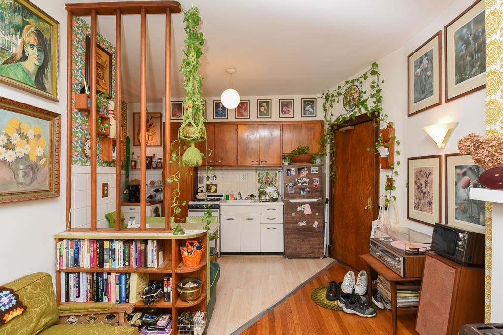 Building Photo - 2819 W Shakespeare Ave