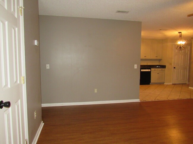 Building Photo - 3 Bedroom Home in Lakeland!