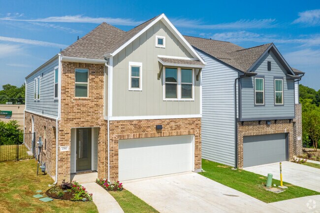 Building Photo - Echelon At Reverchon Bluffs Rental Homes