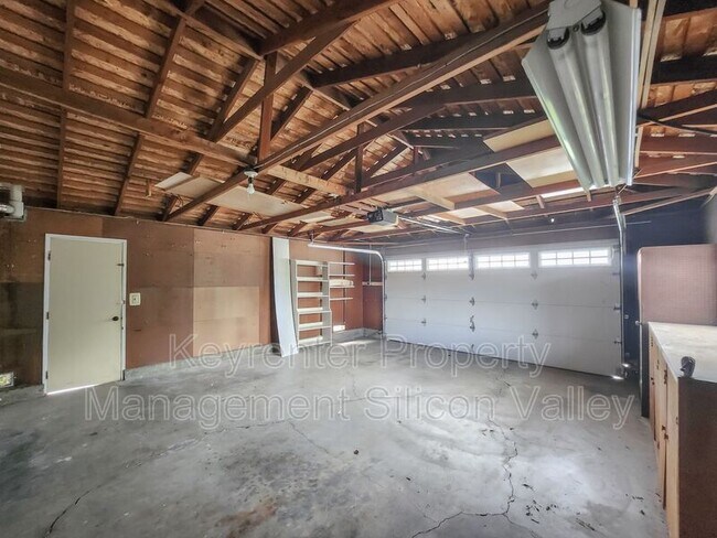 Building Photo - 22423 St Andrews Ave