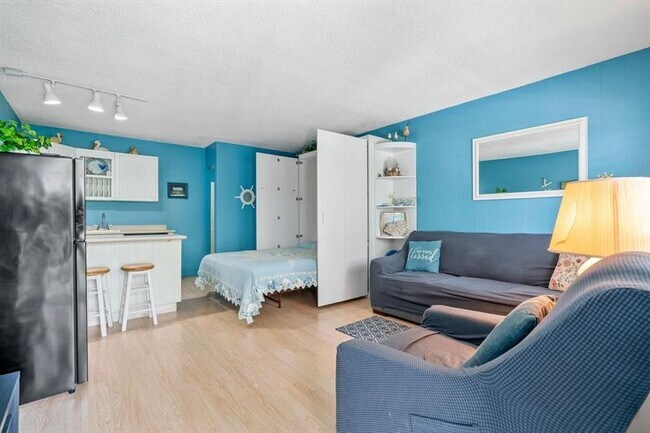 Building Photo - 1480 S Ocean Blvd